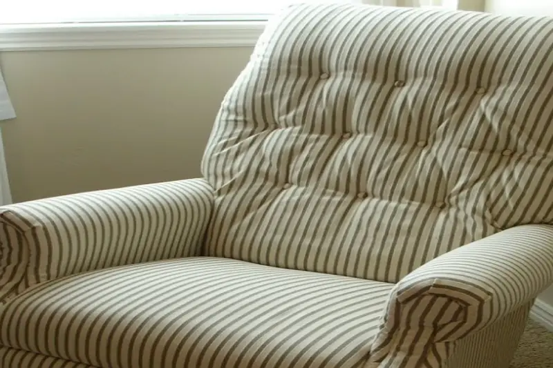 Combien de tissu pour rembourrer un fauteuil inclinable ? Conseils informatifs