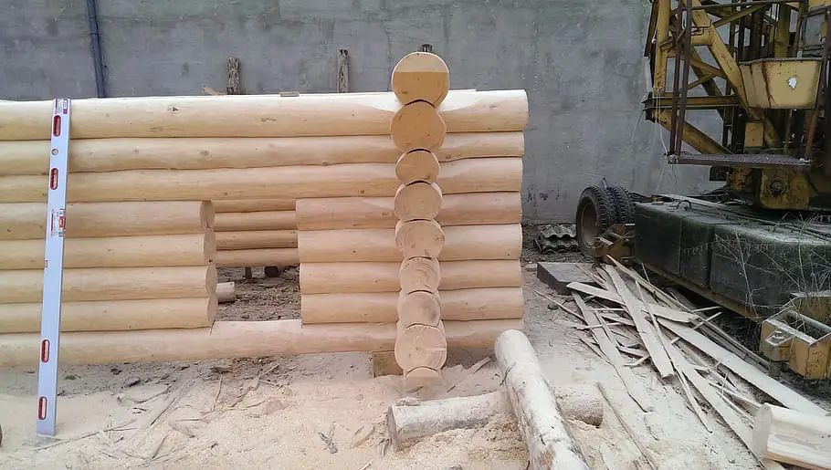 Comment construire un support à bois de chauffage à partir de palettes ? En 5 étapes faciles